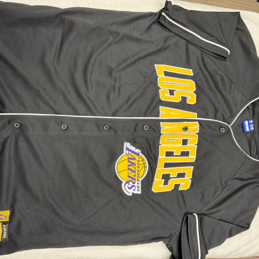 NBA Los Angeles Lakers Appliquéd Black Men's extra large Jersey.